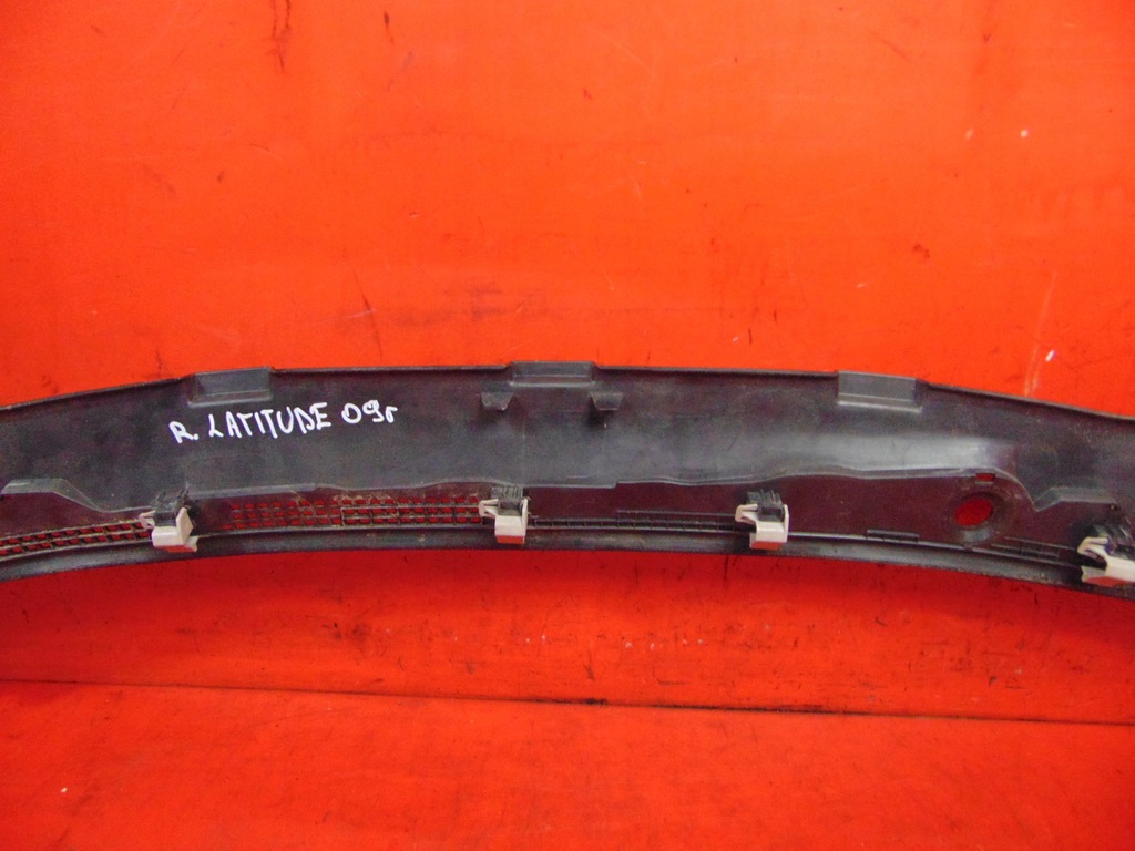 фото №8, Renault latitude 10- жабо пластиковий верхній eu