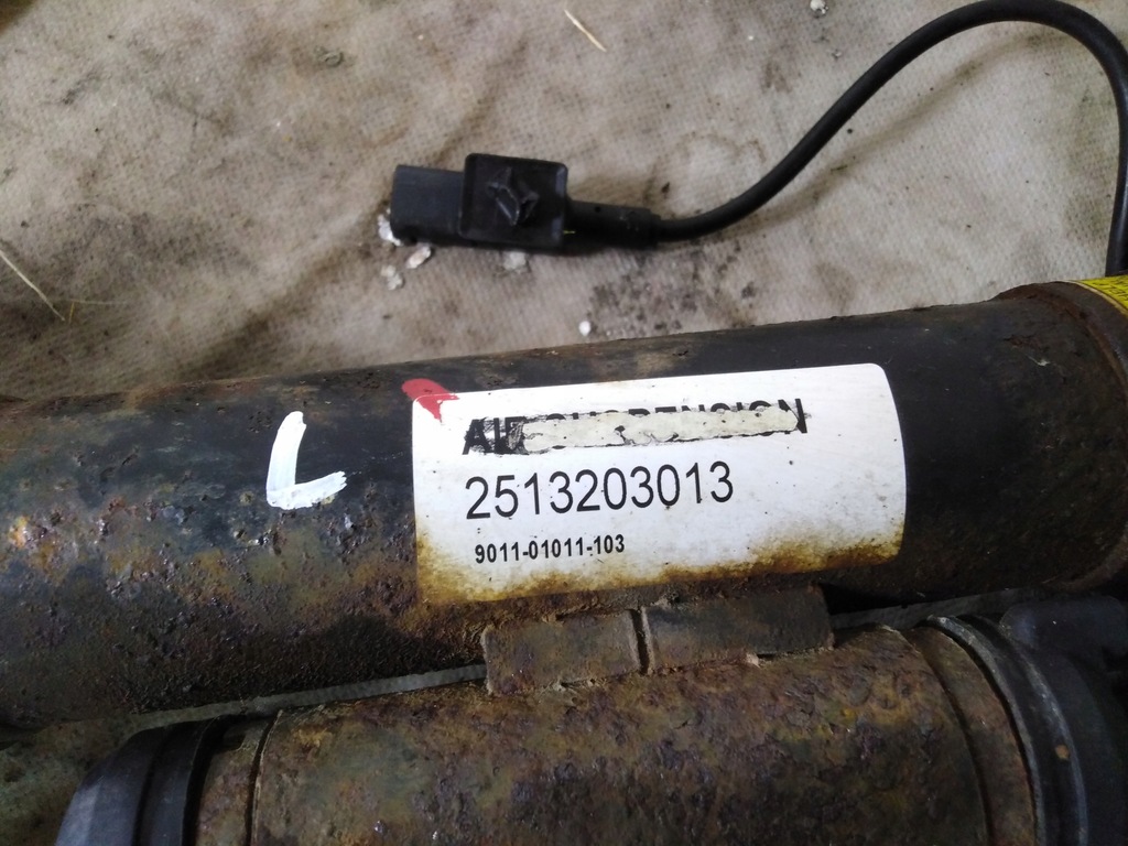 фото №4, Mercedes r w251 3,0 cdi амортизатор airmatic перед l