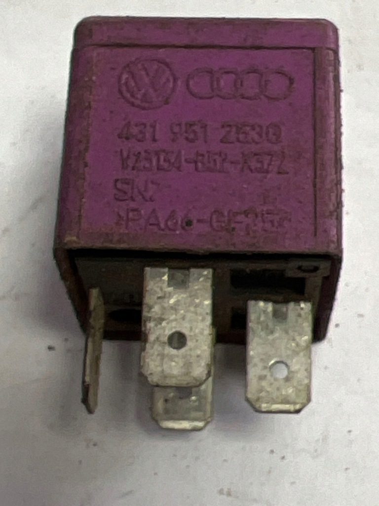 фото №1, Audi a4 b5 реле модуль 431951253g