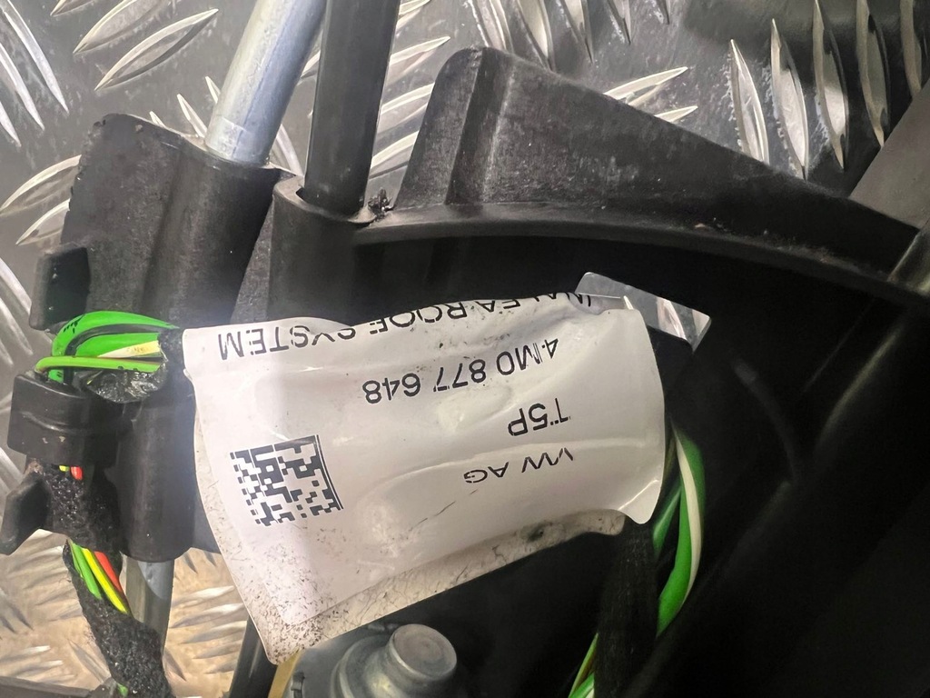 фото №14, Audi q7 4m 2018 люк комплект 4m0877041d