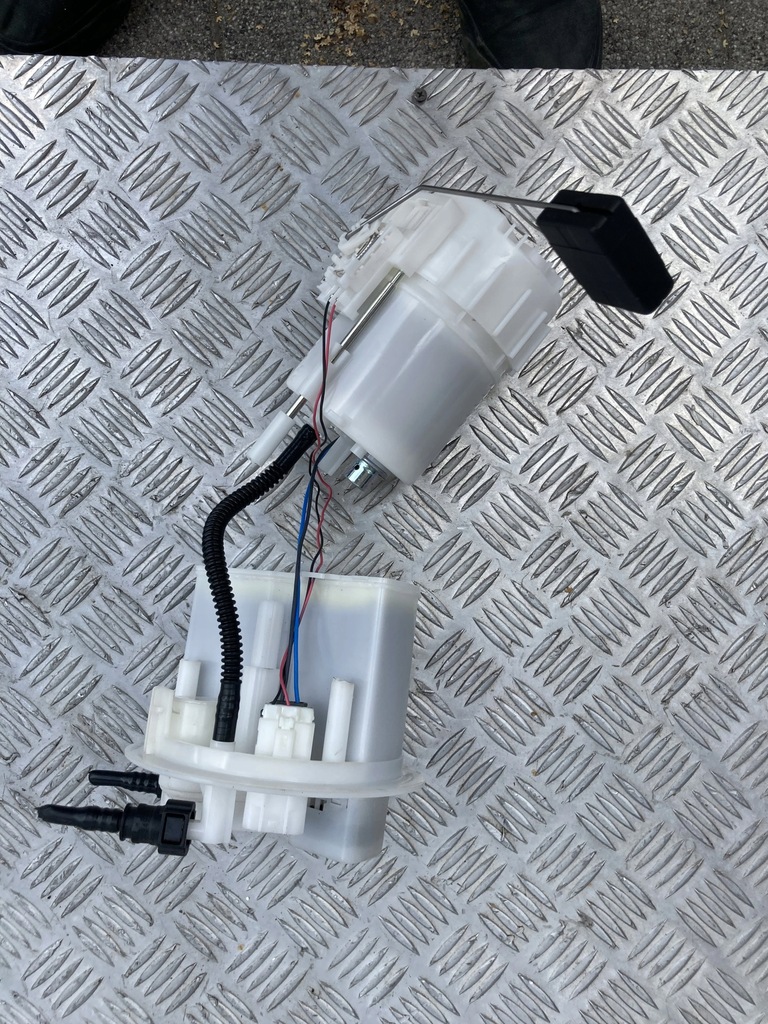 фото №1, Насос топлива aygo x 22- 1.0