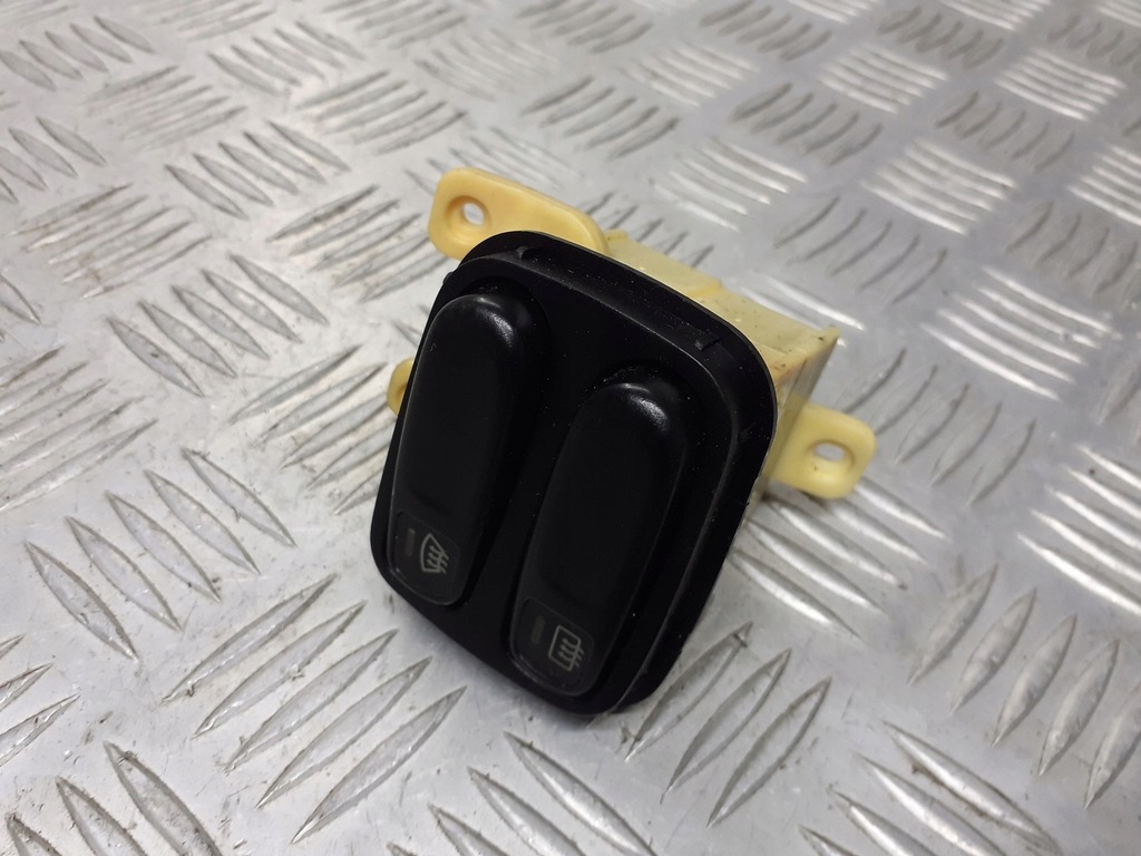 фото №1, Переключатель подогрев стекло перед задняя mazda xedos 6