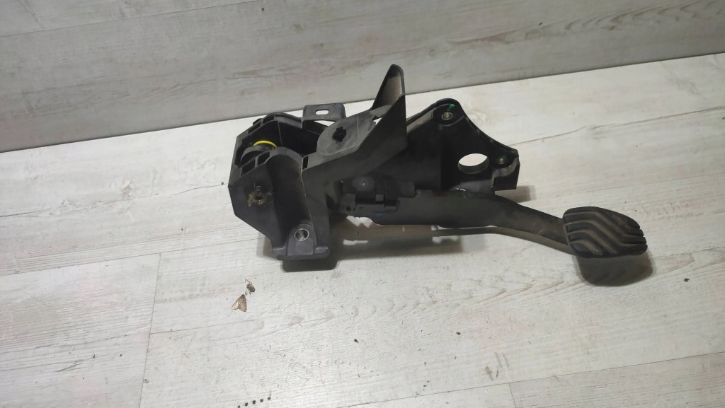 фото №1, Dacia duster ii 17r 1.2 педаль гальма