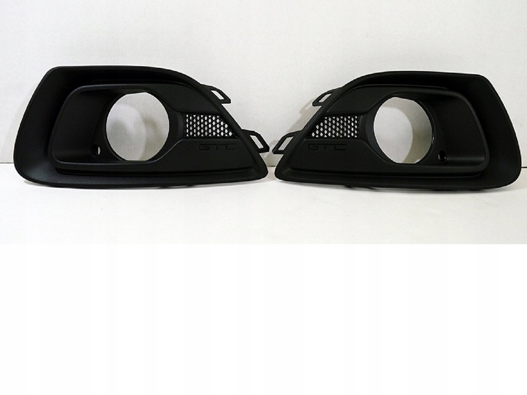 Купити Заглушка решітка протитуманної фари бампера astra j gtc lh