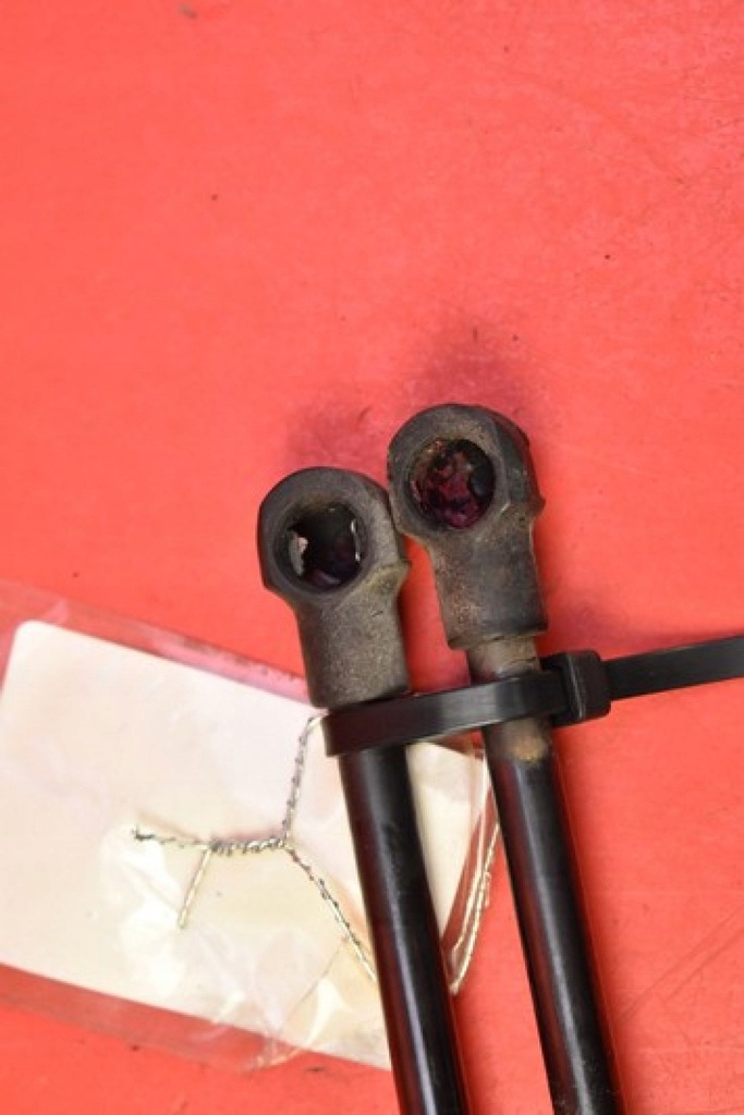 фото №7, Привод амортизаторы крышки 50515442 alfa romeo mito 08-18