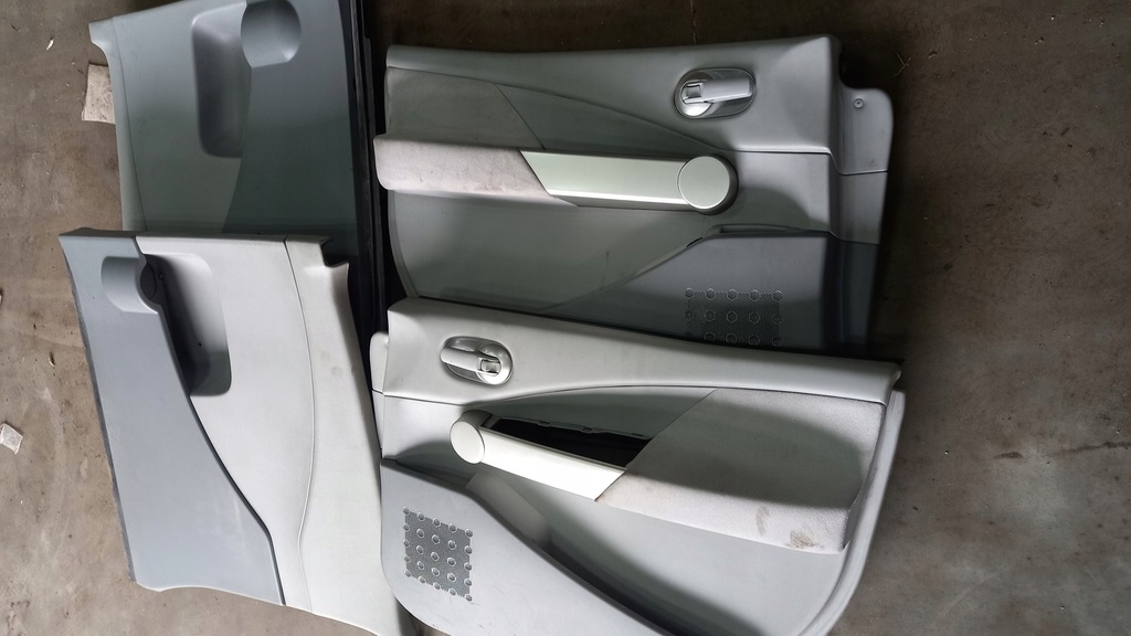 фото №1, Комплект обивка дверь nissan quest 05r