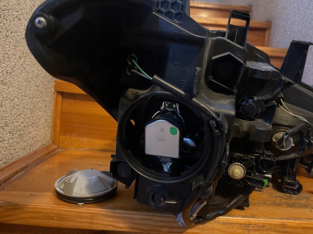 фото №7, Infiniti qx56 2011 лампа передняя левая ксенон