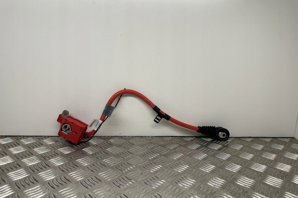 фото №12, Клемма плюсовая bmw 7 f01, f02 9217032 4.4l бензиновый 300kw 2010