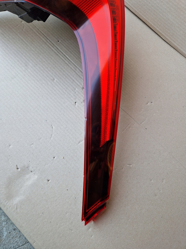 фото №8, Volvo xc60 ii лампа правая задняя задняя led usa #306