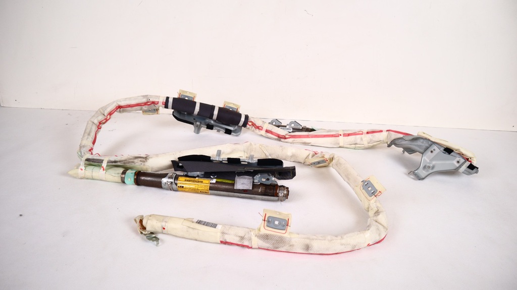 фото №1, Toyota land cruiser 200 08-11 шторка безопасности правая версия 7 местная