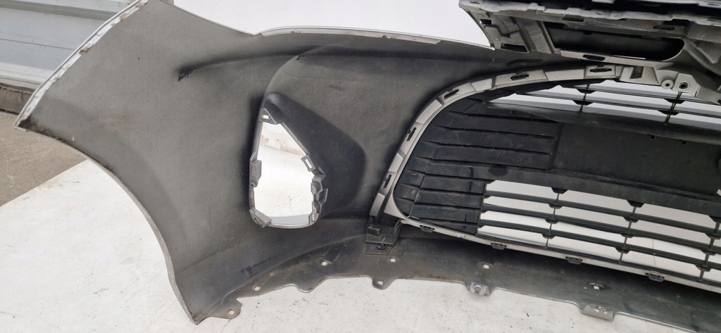 фото №9, Toyota yaris iii 3 lift hybrid бампер передний