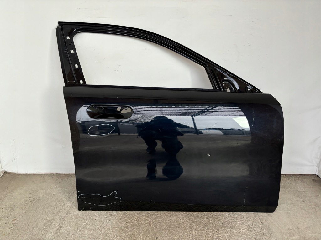 фото №1, Bmw 5 g60 g61 2023r- дверь передние правое перед