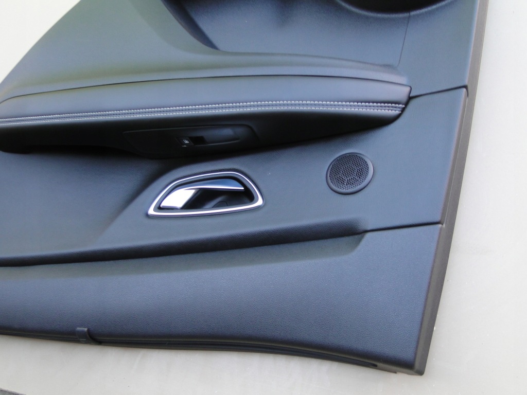 фото №4, Оббивка задня права scenic iv 4 шторка