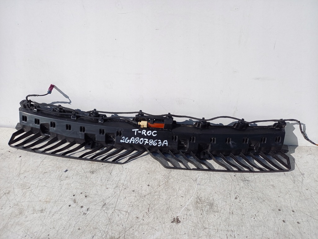 фото №1, Направляющая бампера задняя vw t-roc 2ga807863a