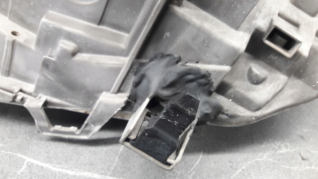 1305235298 корпус лампи лівий перед w140 coupe в Україні