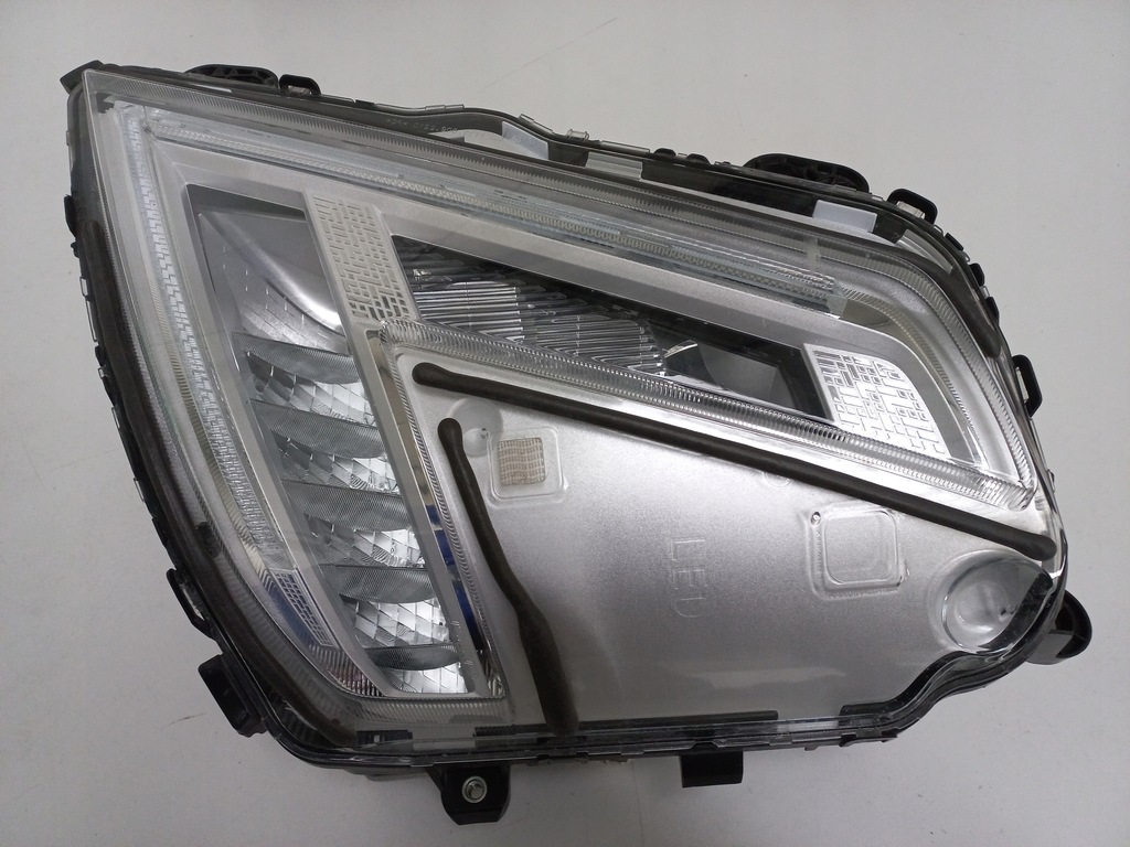 фото №7, Оригинальный комплект фара led лампа панель фары кронштейн корпус фары volvo fm 5