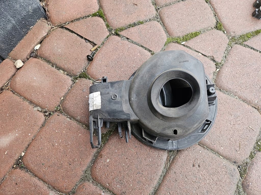 фото №2, Заливна горловина пального opel adam 13433210