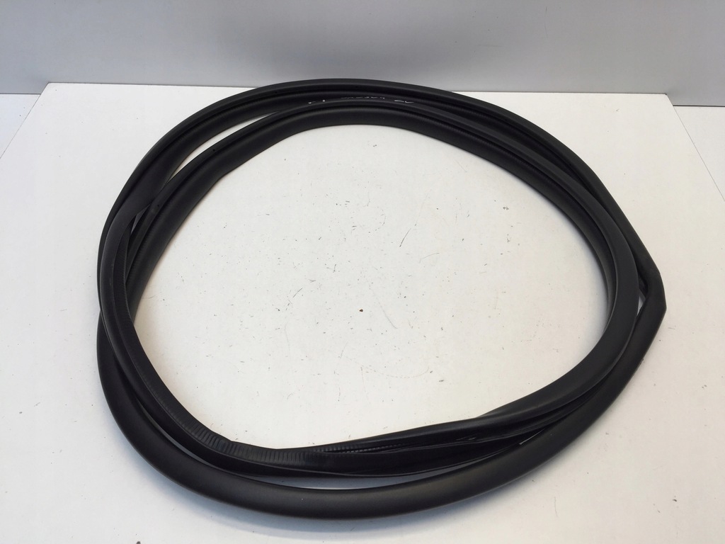 фото №1, Lexus ux 250h 2021 прокладка двері задня праве