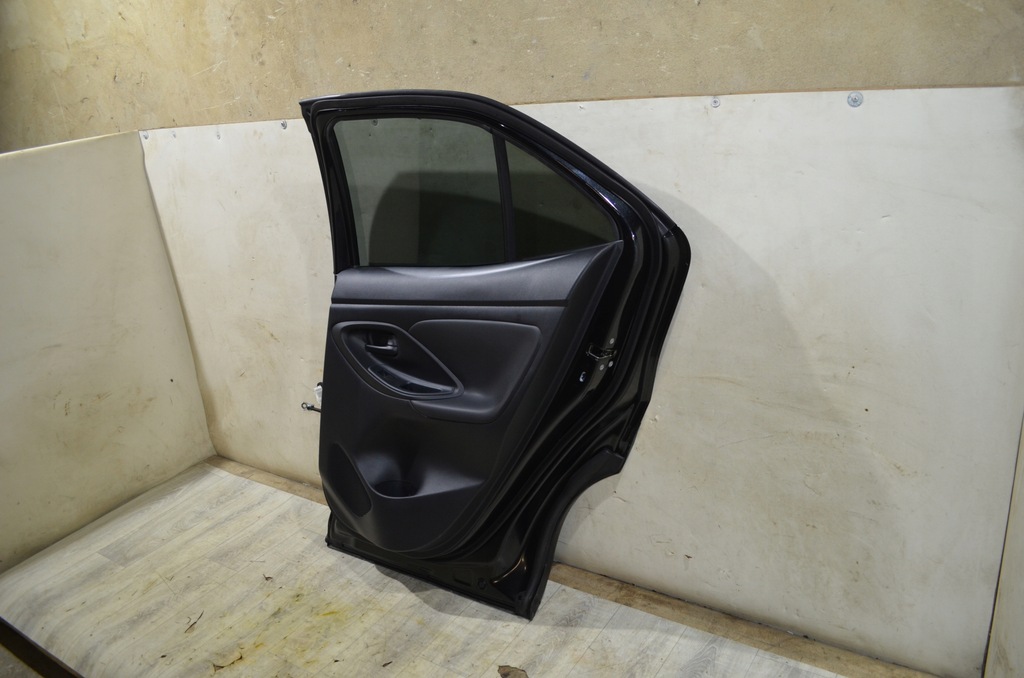 фото №5, Toyota yaris cross дверь правый задняя 209 полный