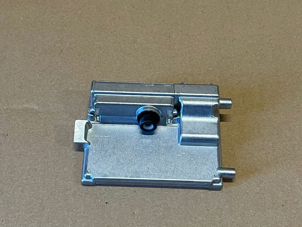 фото №1, Камера асистент перемикання поперечина руху vw id buzz 1ea980653g