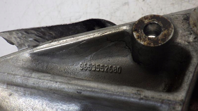 фото №6, Кронштейн підпора піввісь citroen ds5 2.0 hdi гібрид 4 9653552680