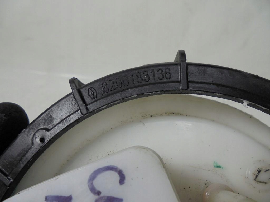 фото №5, Помпа топлива поплавок w бак 172025139r renault clio v 1,5 blue hdi