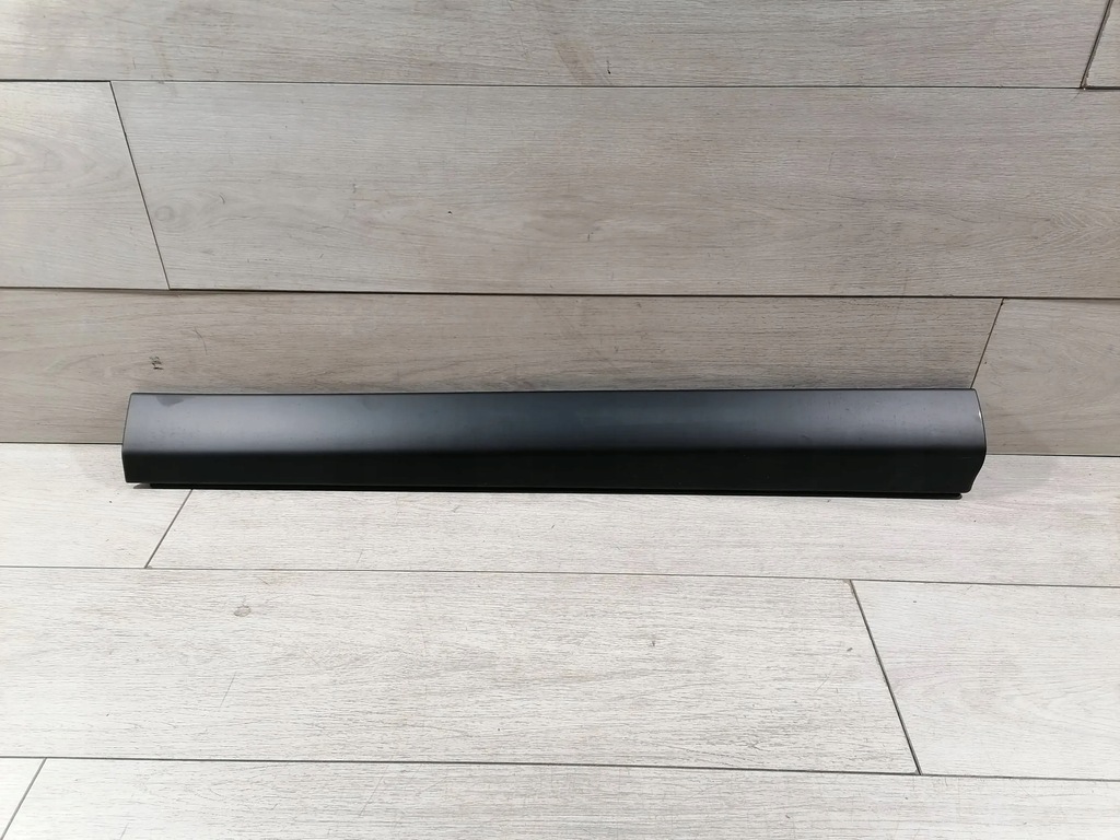 фото №1, Rolls royce cullinan молдинг дверь правый задняя 7448584-07