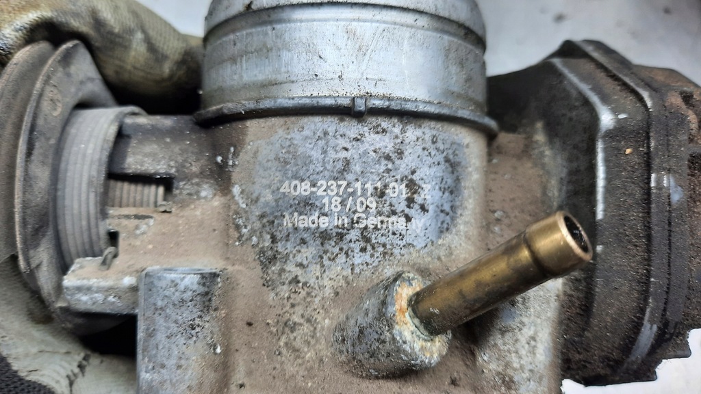 фото №7, Дроссельная заслонка audi a3 8l 98r 1.6b hb 3d