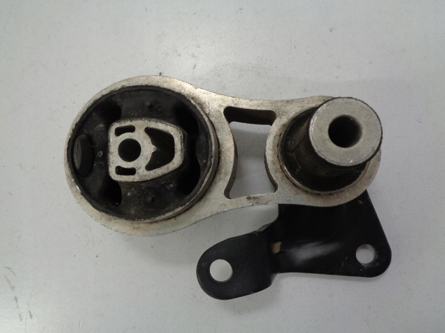 фото №1, Ford b-max fiesta mk7 кронштейн коробки