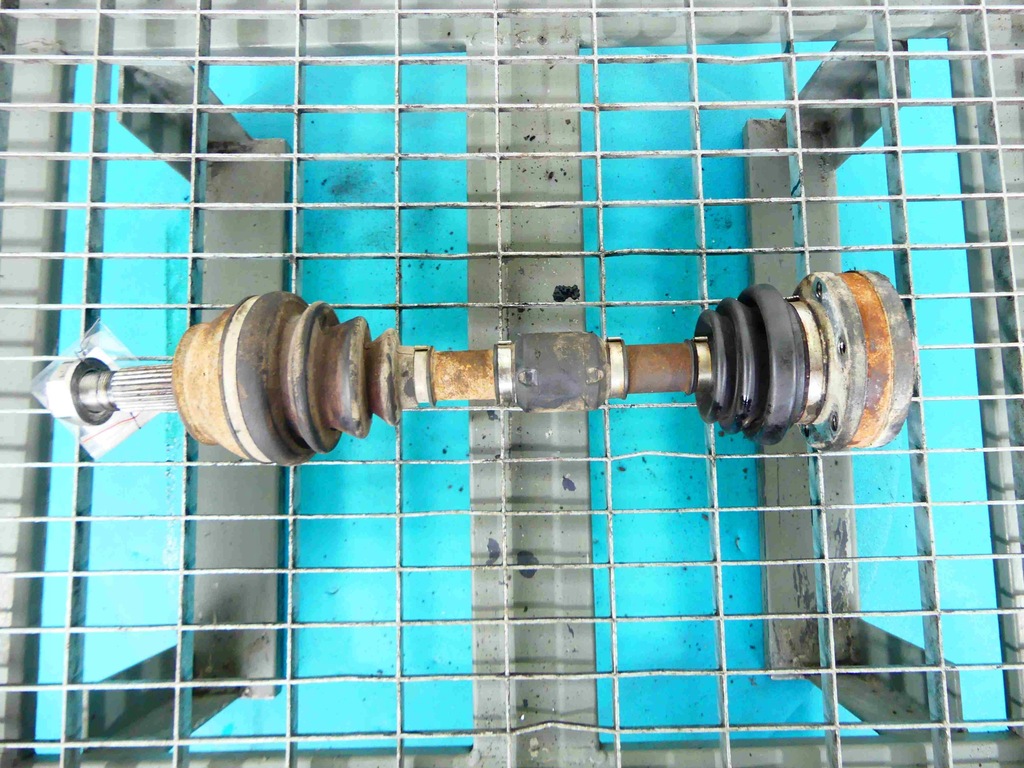 фото №1, Приводной вал правая alfa romeo 147 2.0 16v 150km