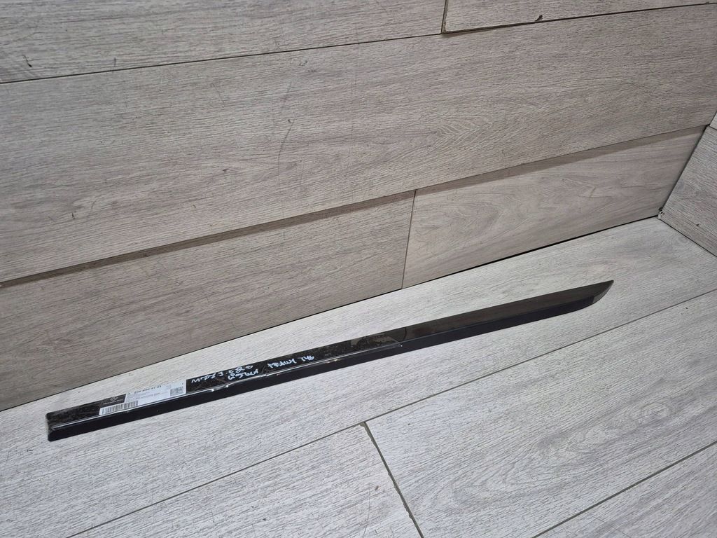 фото №1, 11779. mercedes eqs молдинг дверь правый задняя a2966904903