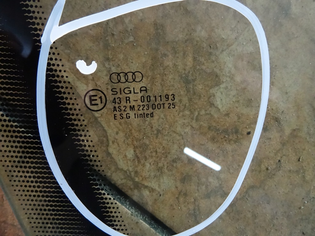 фото №3, Audi 80 скло двері правий перед