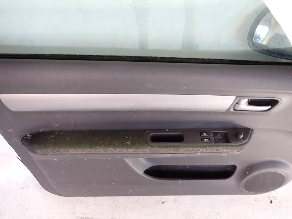 фото №14, Suzuki swift iii 3 3d 3 дверь 04-10 дверь перед передние левая