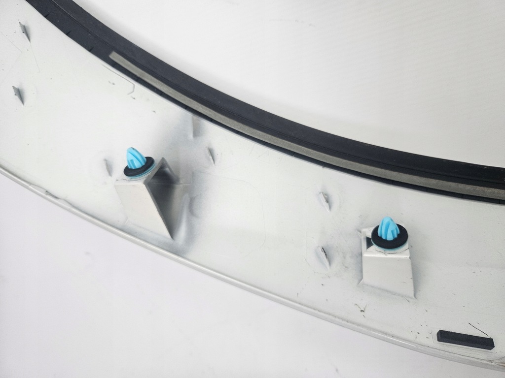 фото №10, Mazda cx5 cx-5 ii 2017 - накладка молдинг крышки багажника задняя kb7w-50811