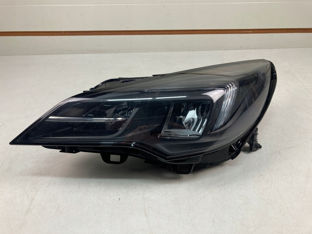 фото №1, Лампа левая передняя левый перед opel astra v k lift full led 39195688