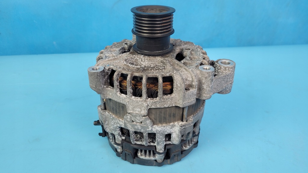 Bmw 5' g31 3.0d 540d xdrive 18r генератор 8571357 Доставка