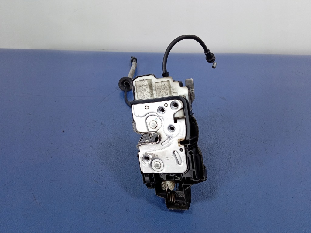 фото №1, Volvo s90 ii замок дверь задняя правый 8 pin 31462449