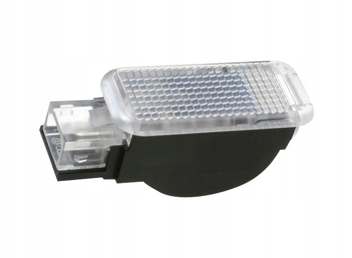 фото №12, Лампа багажника do audi a6 00-/skoda yeti 10