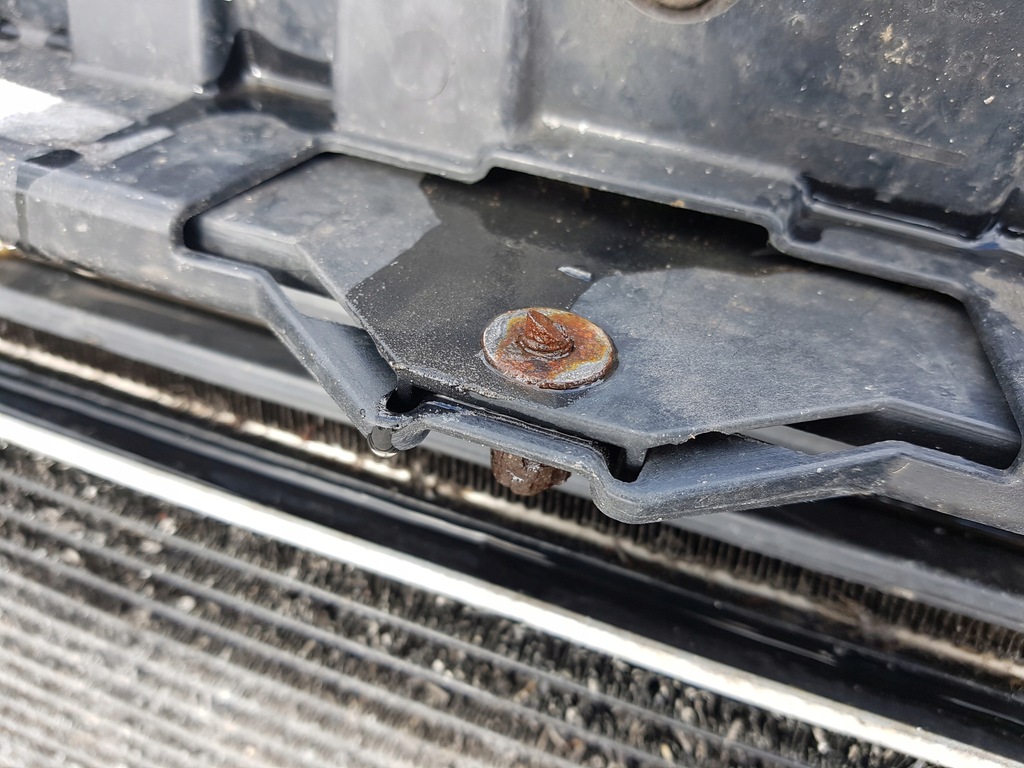 фото №6, Audi a3 8p lift 08r- 2.0 tdi pas передний радиатор