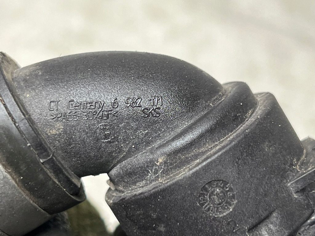 Шланг пабтрубок  воды bmw g20 6982171 Недорого