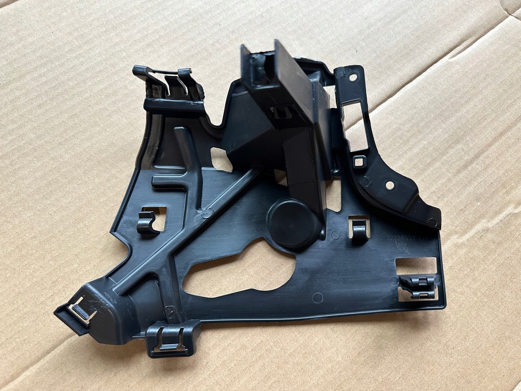 фото №13, Кронштейн кронштейн бампера перед правий volvo xc60 2018- оригінальний номер 32234932