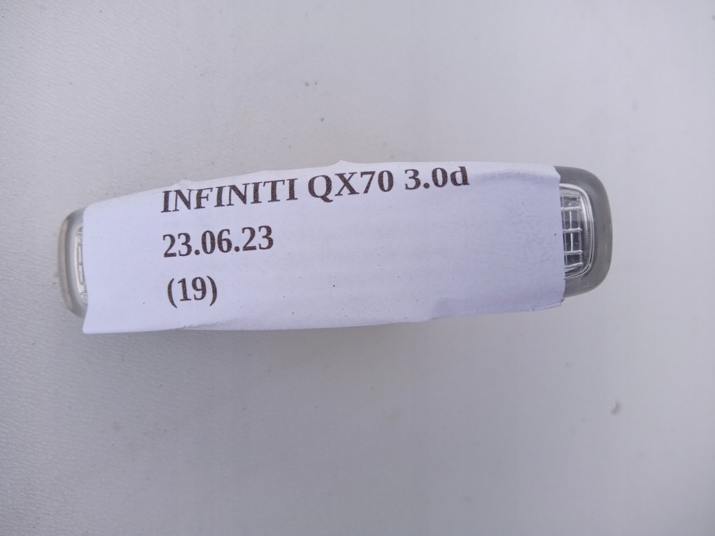 фото №15, Поворотник w крыло infiniti qx70 fx30d fx35