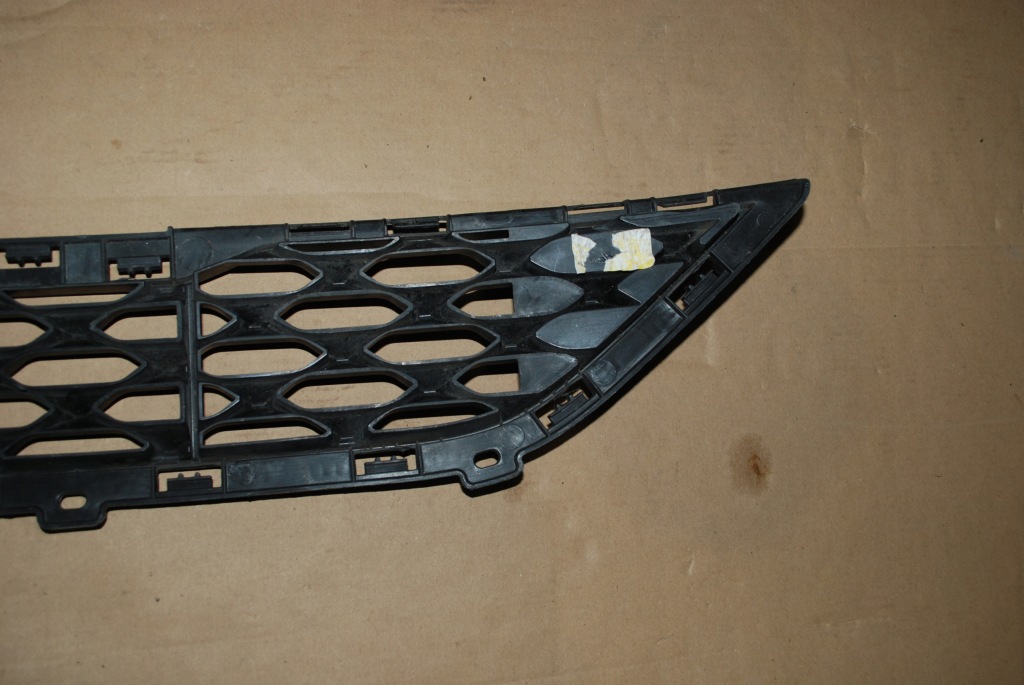 Решётка бампера средняя перед hyundai tucson iii lift 18-20r Киев