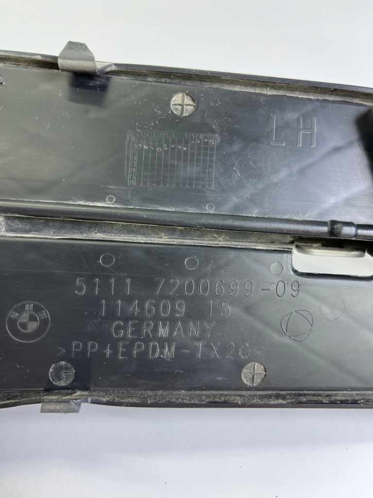 Решітка бампера перед ліва bmw f10 f11 7200699 Ціна