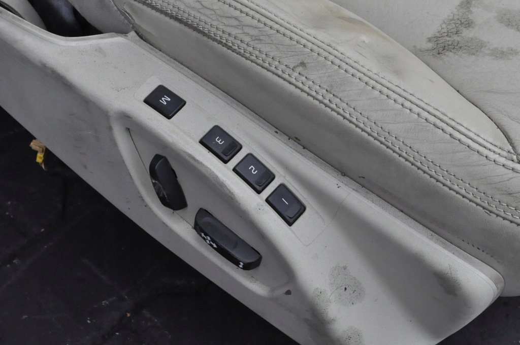 фото №6, Volvo xc60 i переходник салона сиденья заднее сиденье светлая кожа