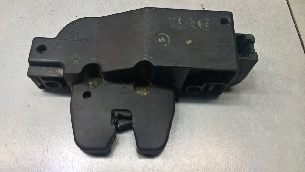 фото №5, Замок крышки багажника citroen c5 i 2.0 hdi