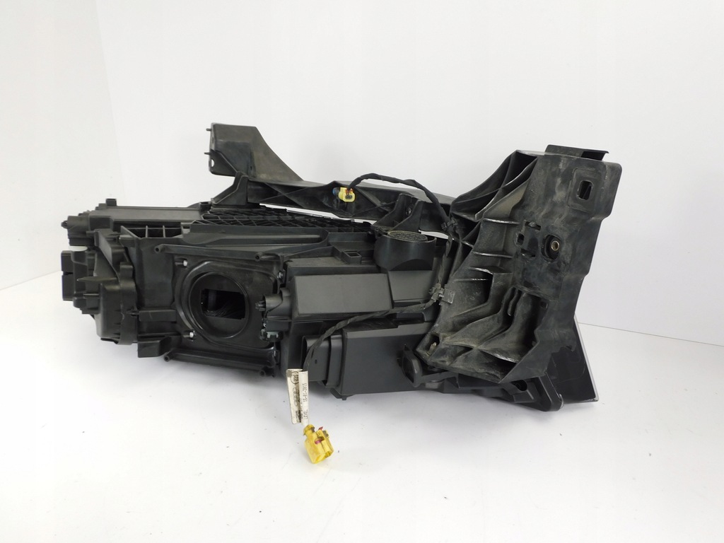 фото №11, Audi q7 4m лампа правая matrix 4m0941036c 4m0941784c направляющая жгут