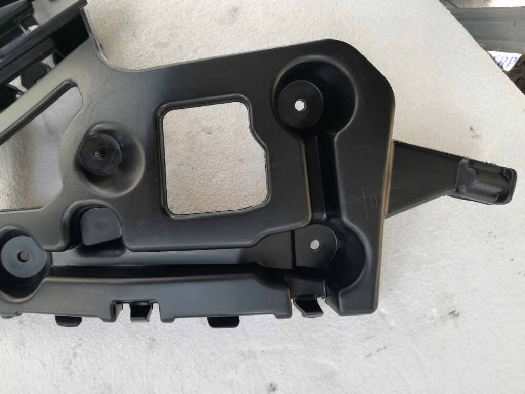 Напрямна бампера лівий задній renault captur 852233250r оригінал Доставка