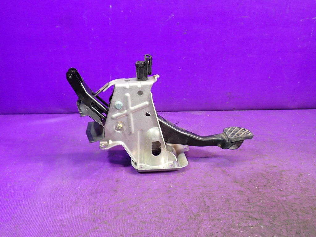 фото №5, Seat toledo iii 3 04- педаль гальма w05p1863918 5p1863918 3b0945511a