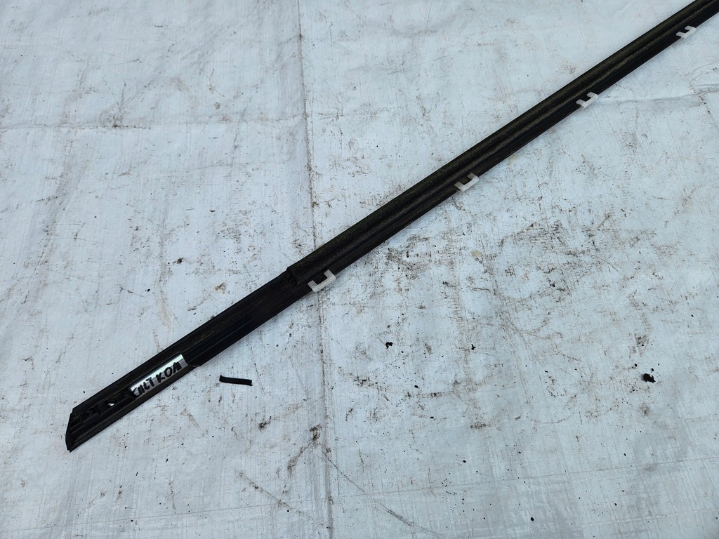 фото №6, Молдинг уплотнитель левый задняя kia ceed ii дверь 12-17 kombi хром